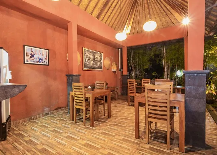 Pensión Saka House